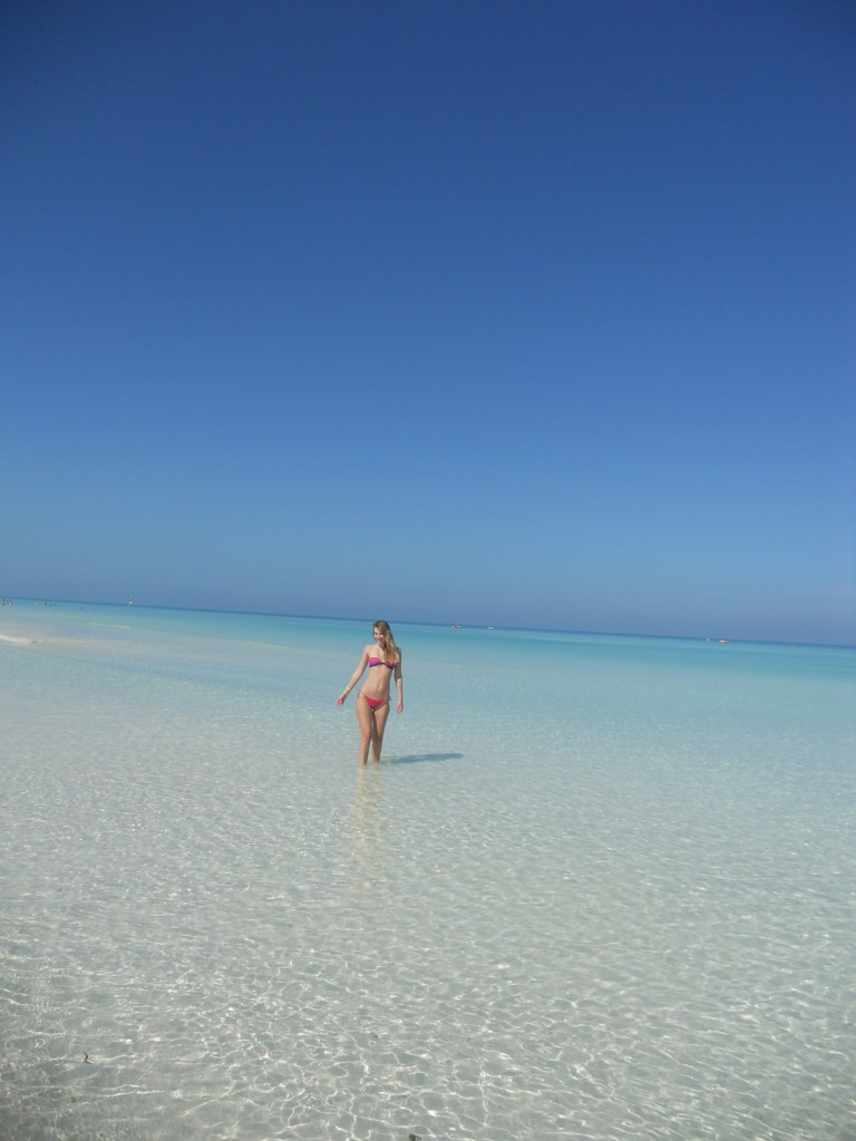 blogger inessa vinessa on the beach in Cuba