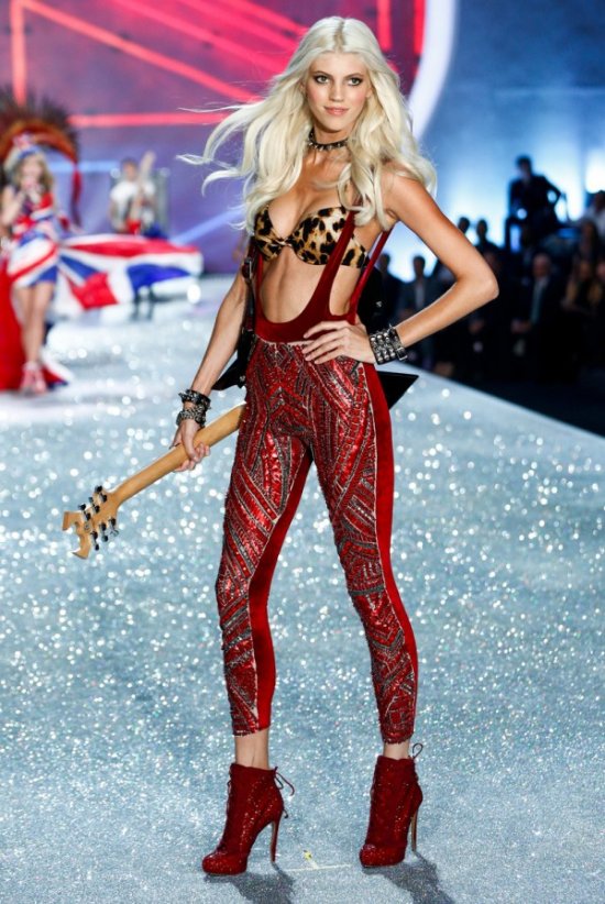 devon-show-runway-2013-11-british-invasion-devon-victorias-secret